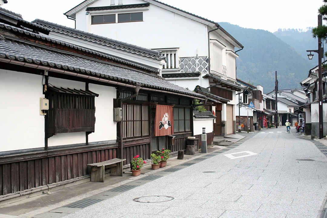 出雲街道勝山