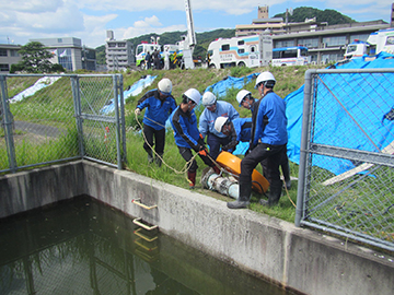 排水ポンプ車設置訓練【協定会社】