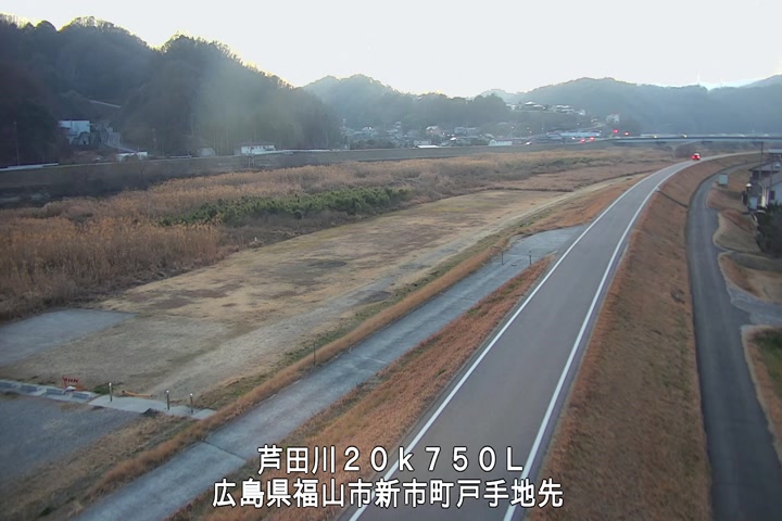 02月15日18時00分