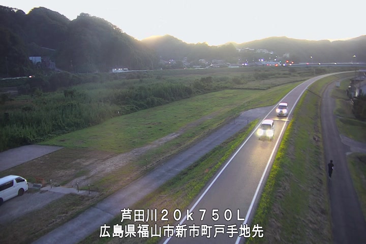 10月08日18時00分