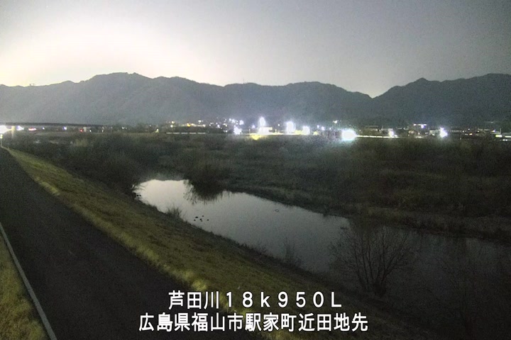 02月15日19時00分