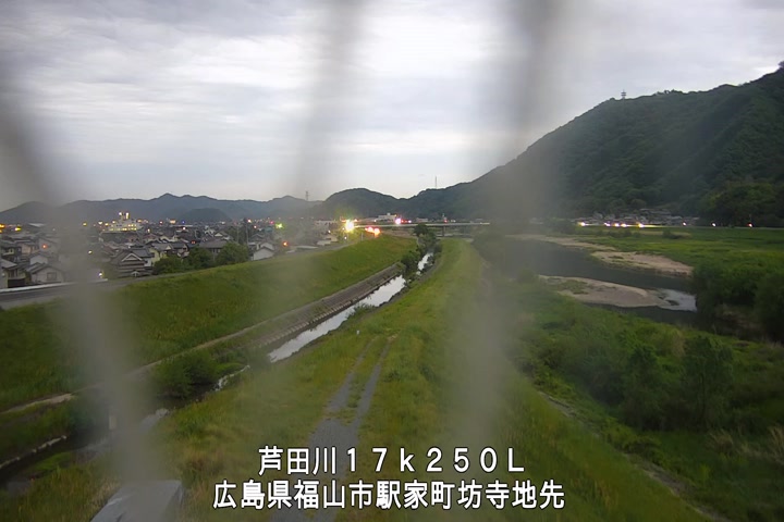 05月03日19時00分