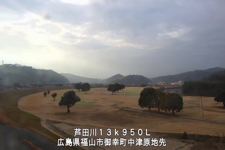 02月15日08時00分