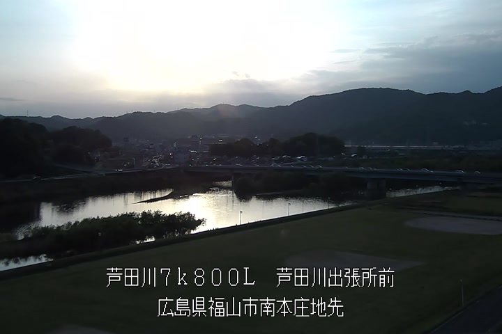 05月03日18時00分
