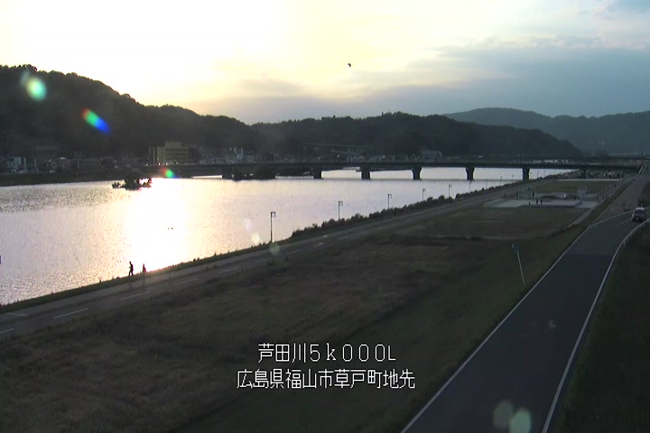05月03日18時00分
