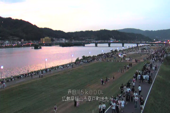 08月15日19時00分