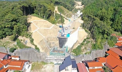 道路を作っている様子 道路を作っている様子