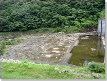 礫間接触酸化施設