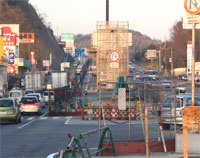 廿日市高架橋の工事の安全施設設置状況写真02