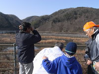 今回助っ人として来てくださった日本鳥類保護連盟の原さん。