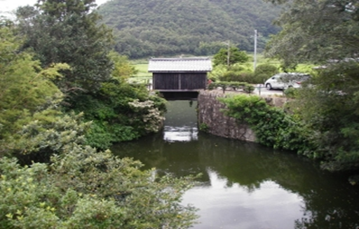 吉井川の備前大橋の東側すぐ上流にある吉井水門
