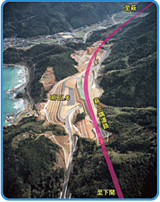 萩・三隅道路（明石I.Cから三見方面を望む） 