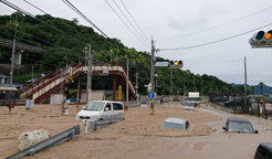 土砂災害（国道31号）広島県安芸郡坂町（ＪＲ水尻駅付近）