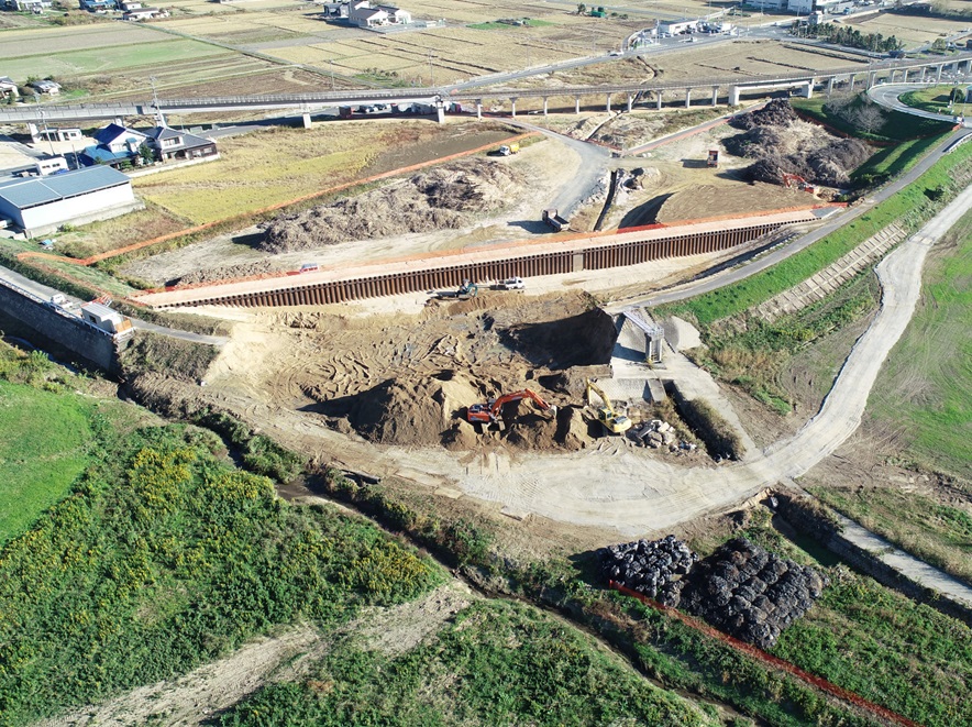 荒締切堤(仮設堤防)撤去作業岡山県倉敷市真備町(小田川左岸6k400)