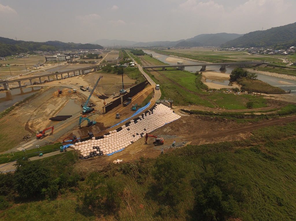 復旧工事（小田川堤防）岡山県倉敷市真備町(小田川左岸6k400)