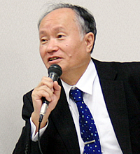 中京大学総合政策学部長　奥野信宏教授