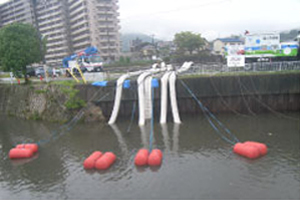 平成29年6月排水機場故障対応 広島県海田町の尾崎川排水機場に照明車、排水ポンプ車(150m3/min)を派遣