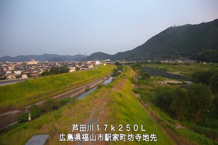 08月22日19時00分