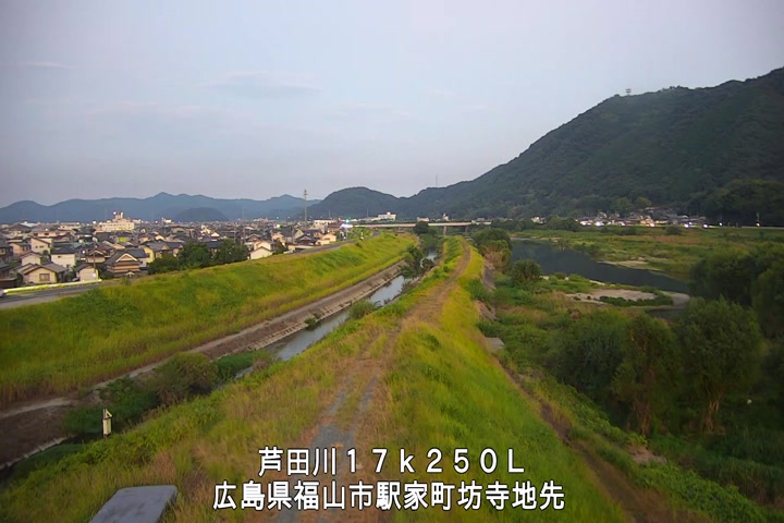 08月23日19時00分