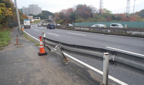 	もし道路施設こわしてしまったら・・・！？～道路損傷編～	/