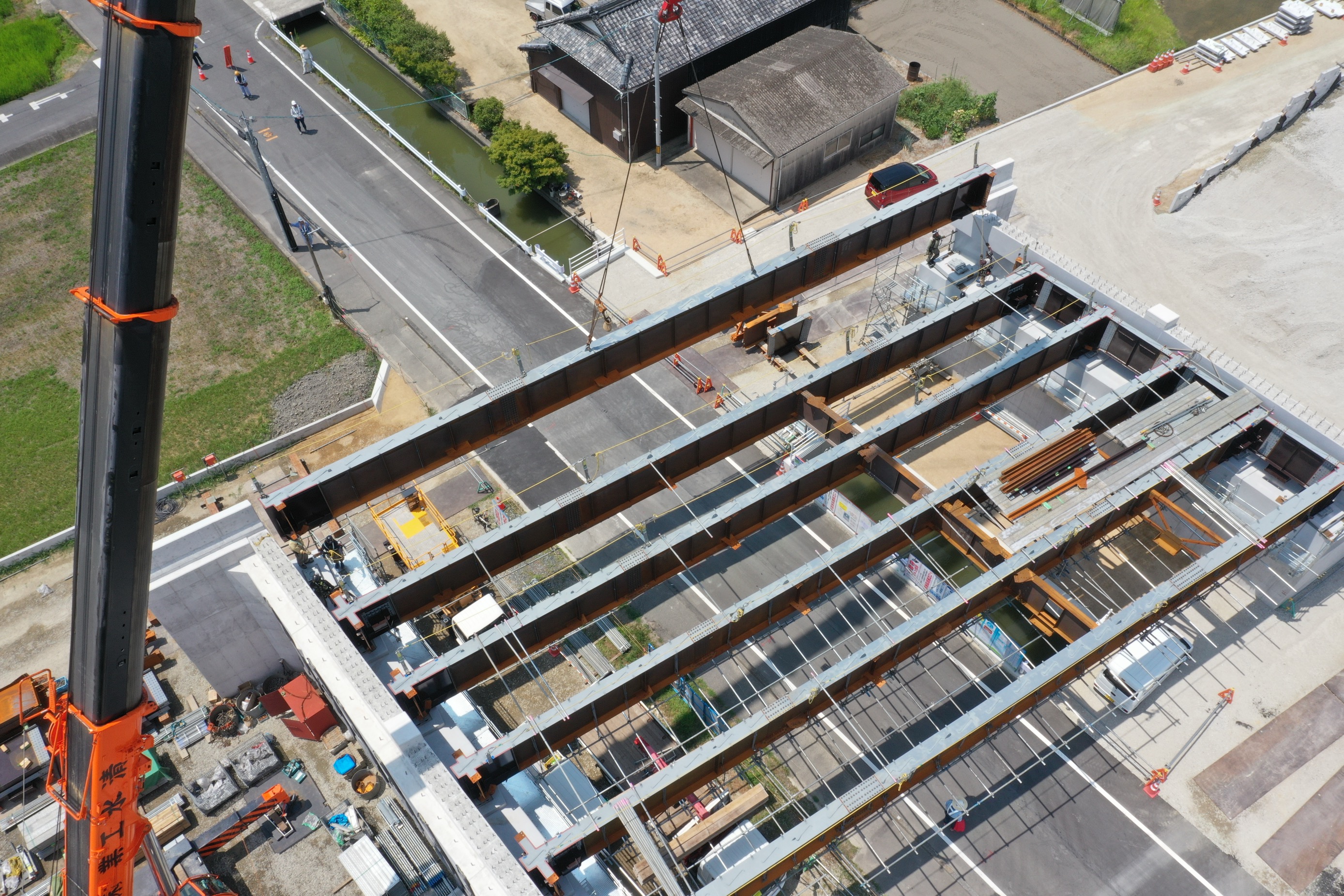 岡山環状南道路橋梁架設の様子/