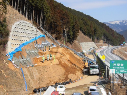 	西粟倉村で鳥取自動車道の車線を増やす工事をしています！！vol.4	/